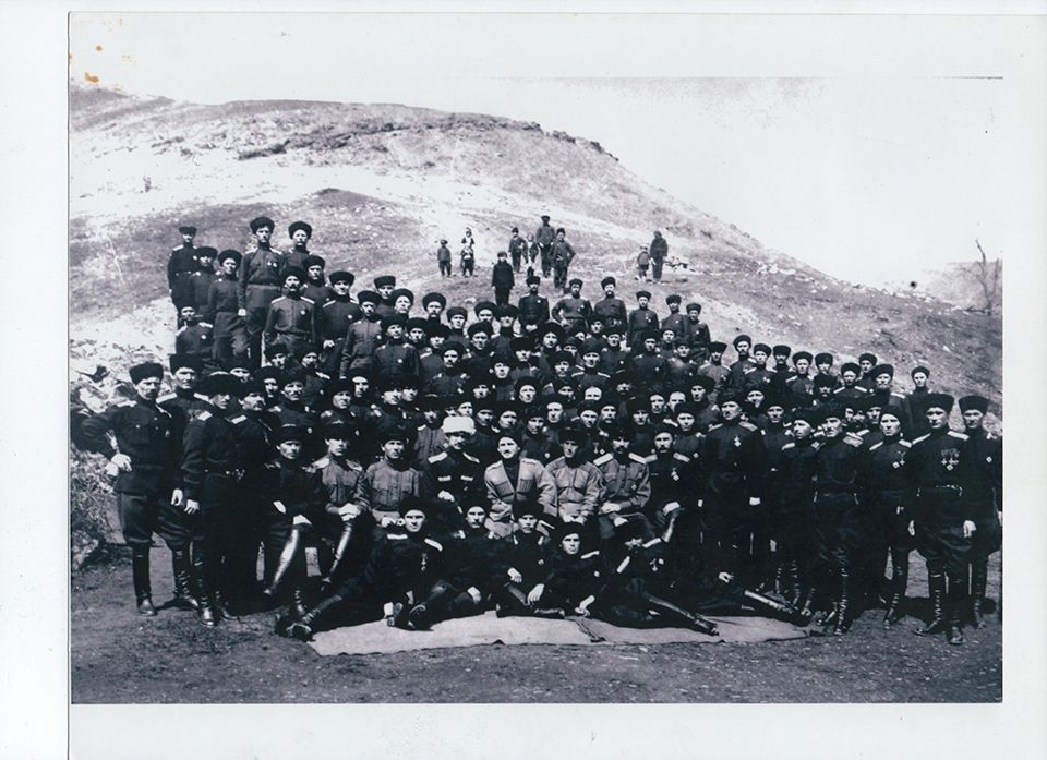 Кубанские казаки в эмиграции.jpg